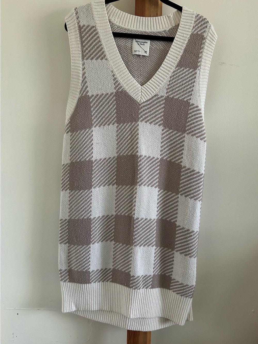 Abercrombie & Fitch Taupe and Cream Check V-Neck Sweater Vest